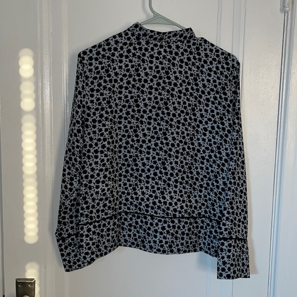 Work attire - Picture 3 of 3